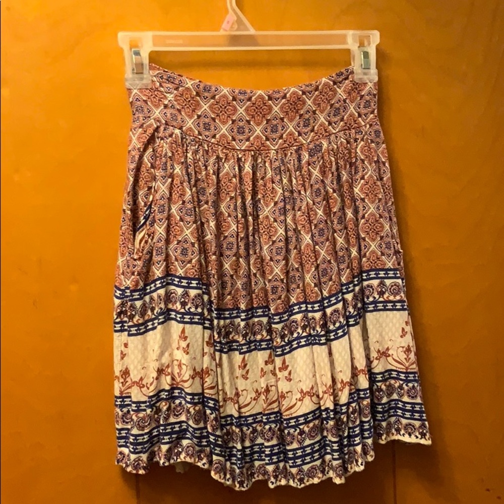 Aztec patterned lightweight miniskirt